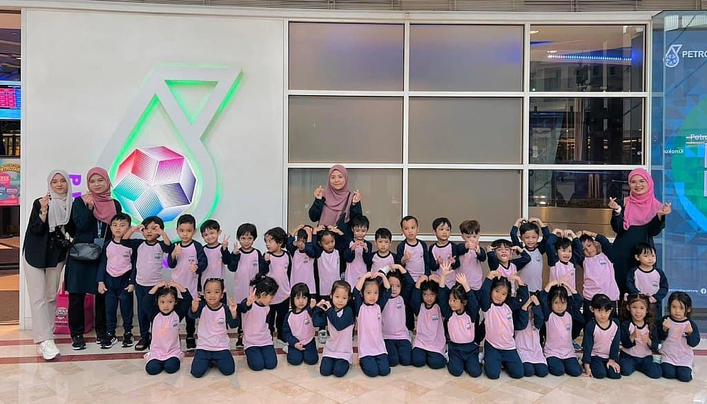 Cyberjaya Field Trip Day 2 Petrosains 2025: photo 2