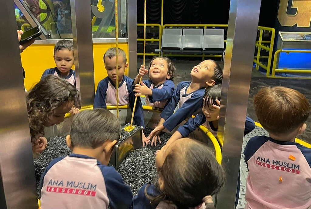 Cyberjaya Field Trip Day 2 Petrosains 2025: photo 6